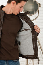 Rich brown sheepskin jacket, skinny fit. Sharp, timeless and casual. - Image n°5