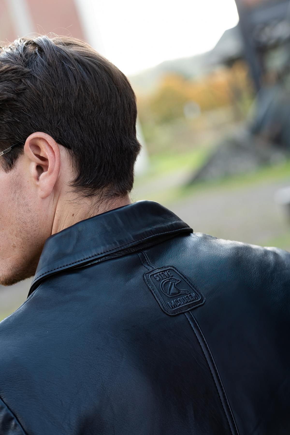 Steve McQueen's black sheep leather jacket-timeless and rugged. - Image n°5