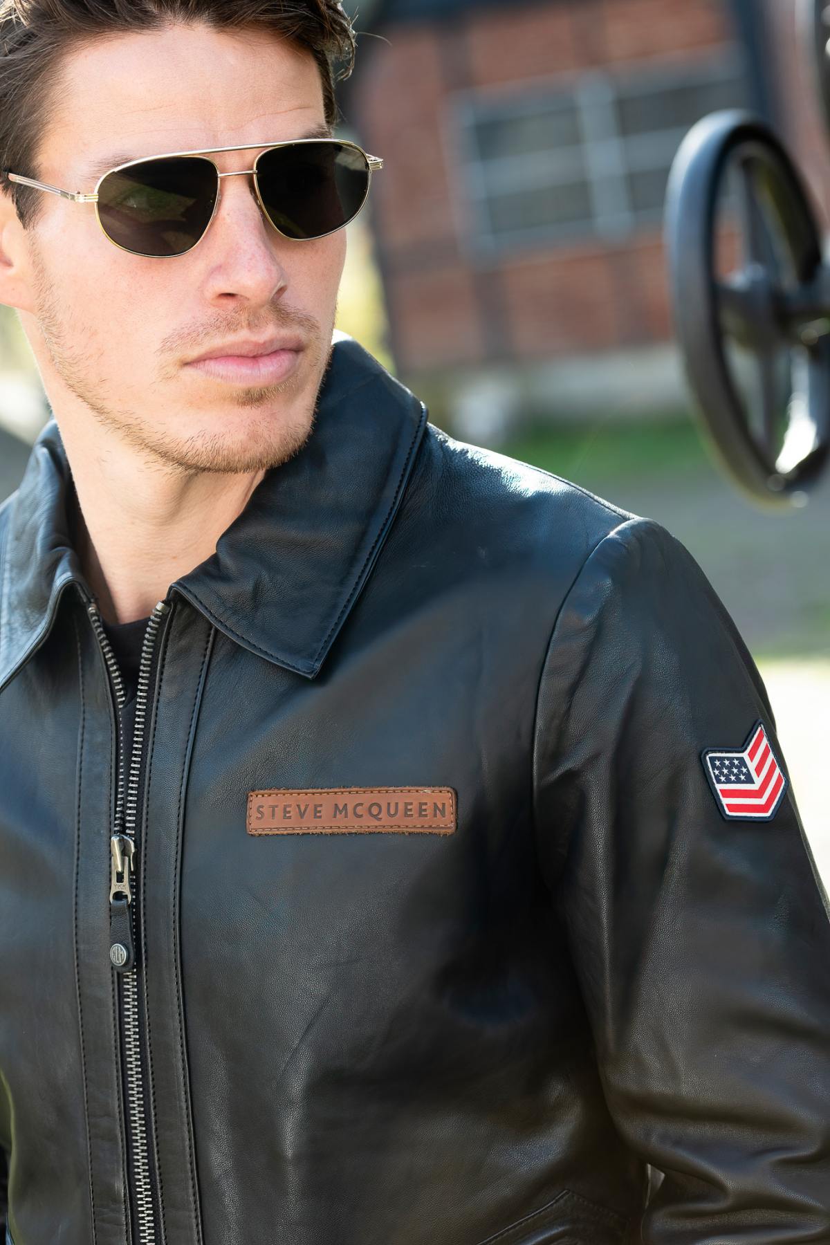 Steve McQueen's black sheep leather jacket-timeless and rugged. - Image n°2