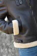 Brown sheepskin aviator bomber, beige shearling-lined with metal zip. - Image n°5