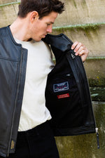 Black goat leather waistcoat, textured and adjustable for a sharp fit. - Image n°3