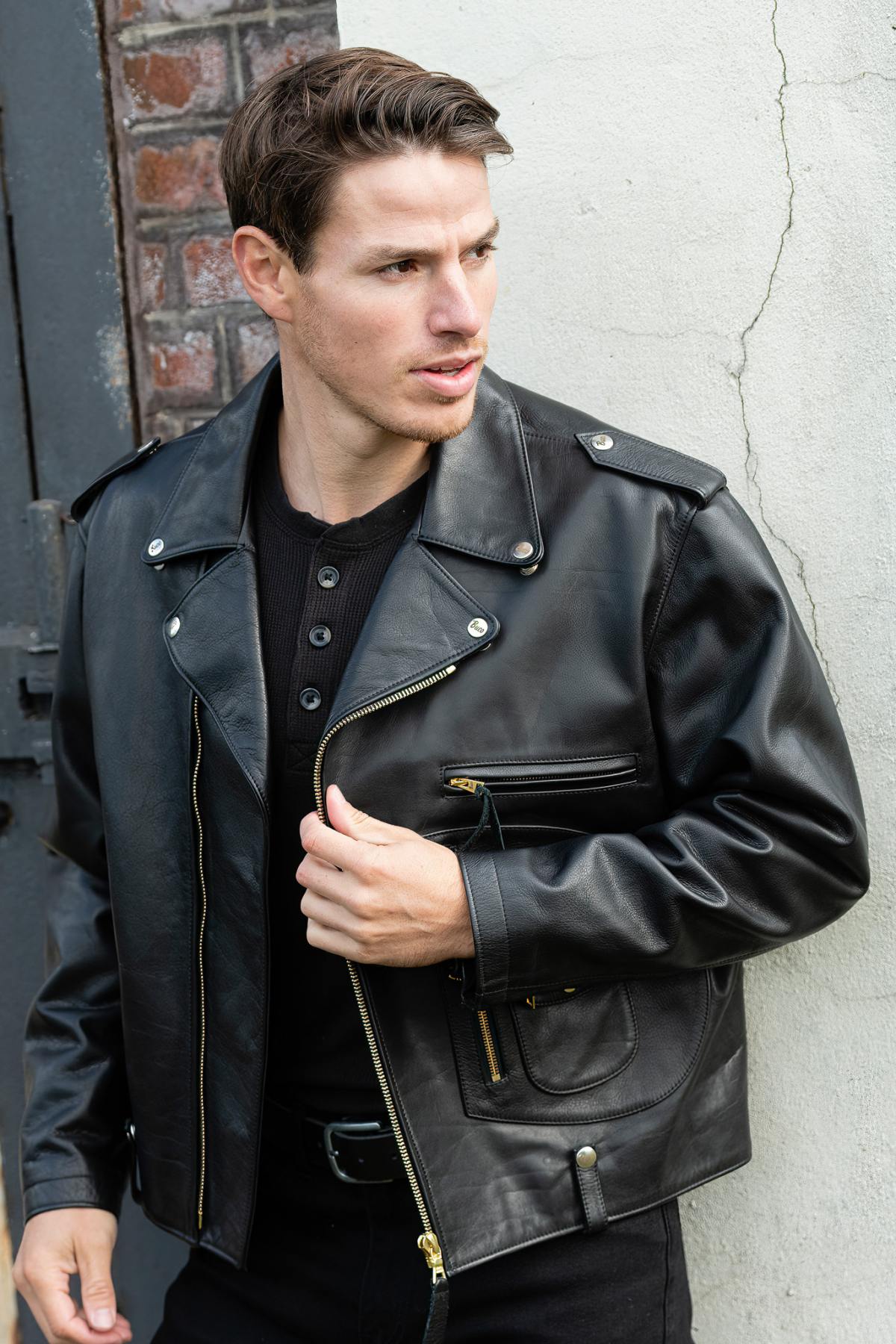 Biker leather jacket with opening for back shell - Image n°1