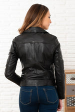 Black sheepskin perfecto, plant-tanned and slimfit for a sleek look. - Image n°2
