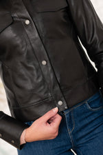RUBYA NOIR 501: fine black sheep leather by Oakwood. Soft and bold. - Image n°7