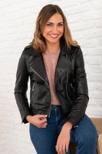 Oakwood's KITTY NOIR 501: a slim, lightweight black lambskin jacket. - Image n°4