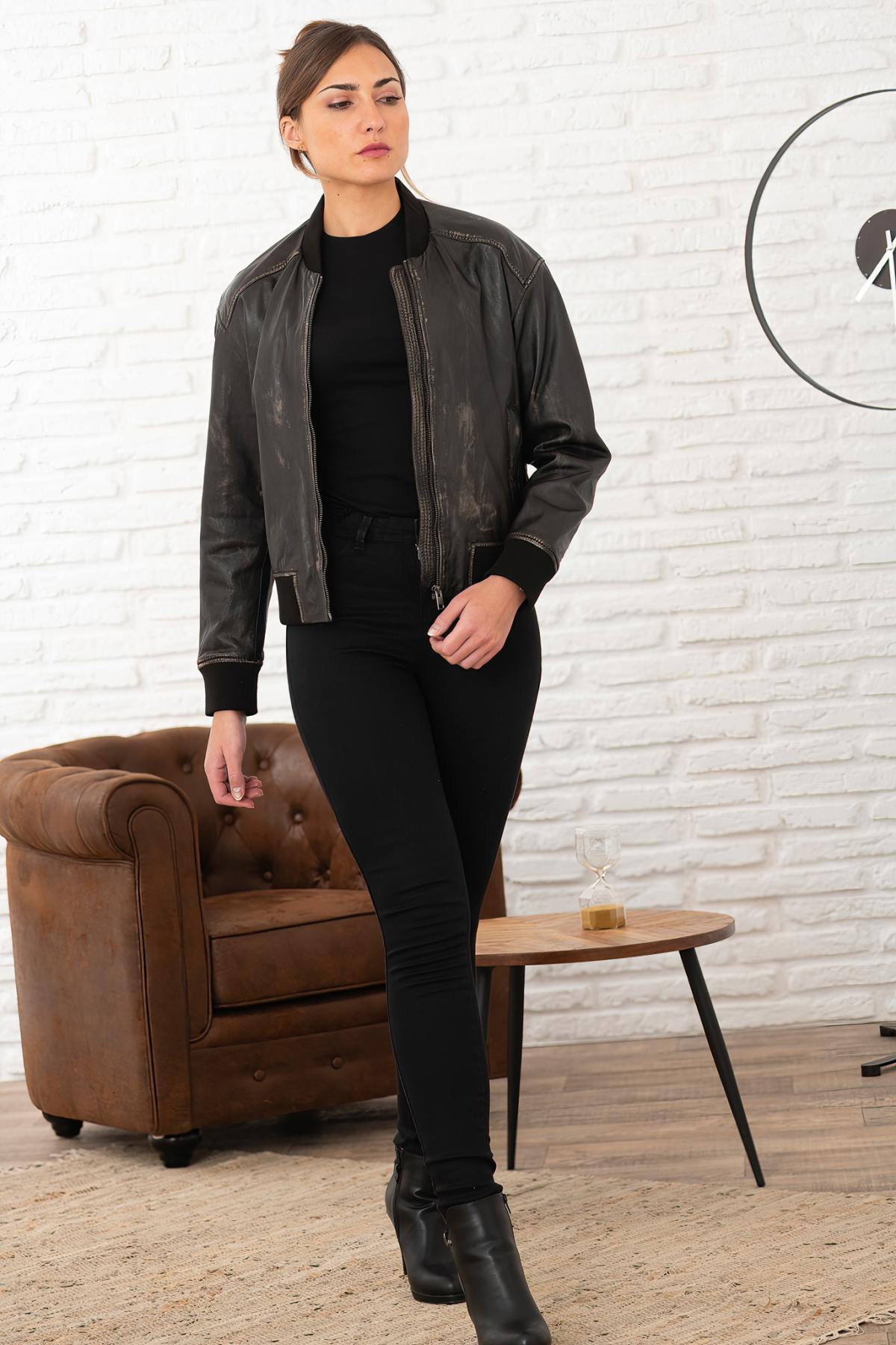 Timeless aged brown sheepskin jacket. The Frankie by Oakwood. - Image n°3