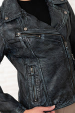 Denim-blue sheepskin perfecto with a slim, rock-inspired cut. - Image n°3