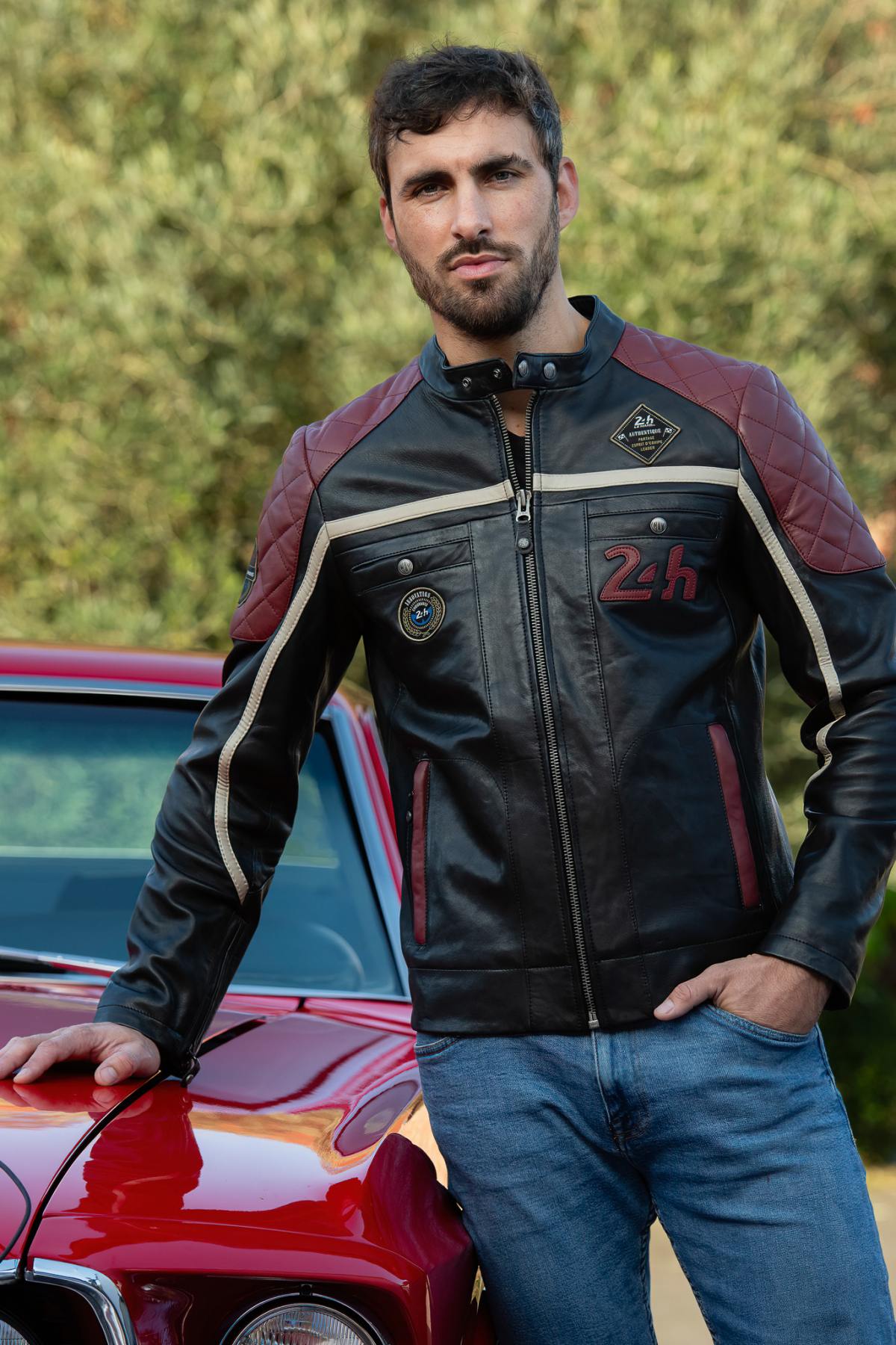 Le Mans-inspired black sheep leather jacket with vintage badges. - Image n°3