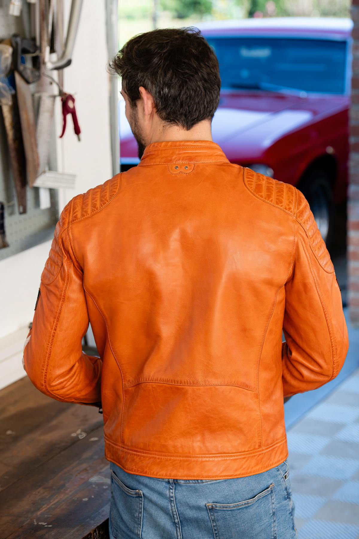 Vintage moto jacket in vegetable-tanned sheepskin, burnt orange hue. - Image n°5