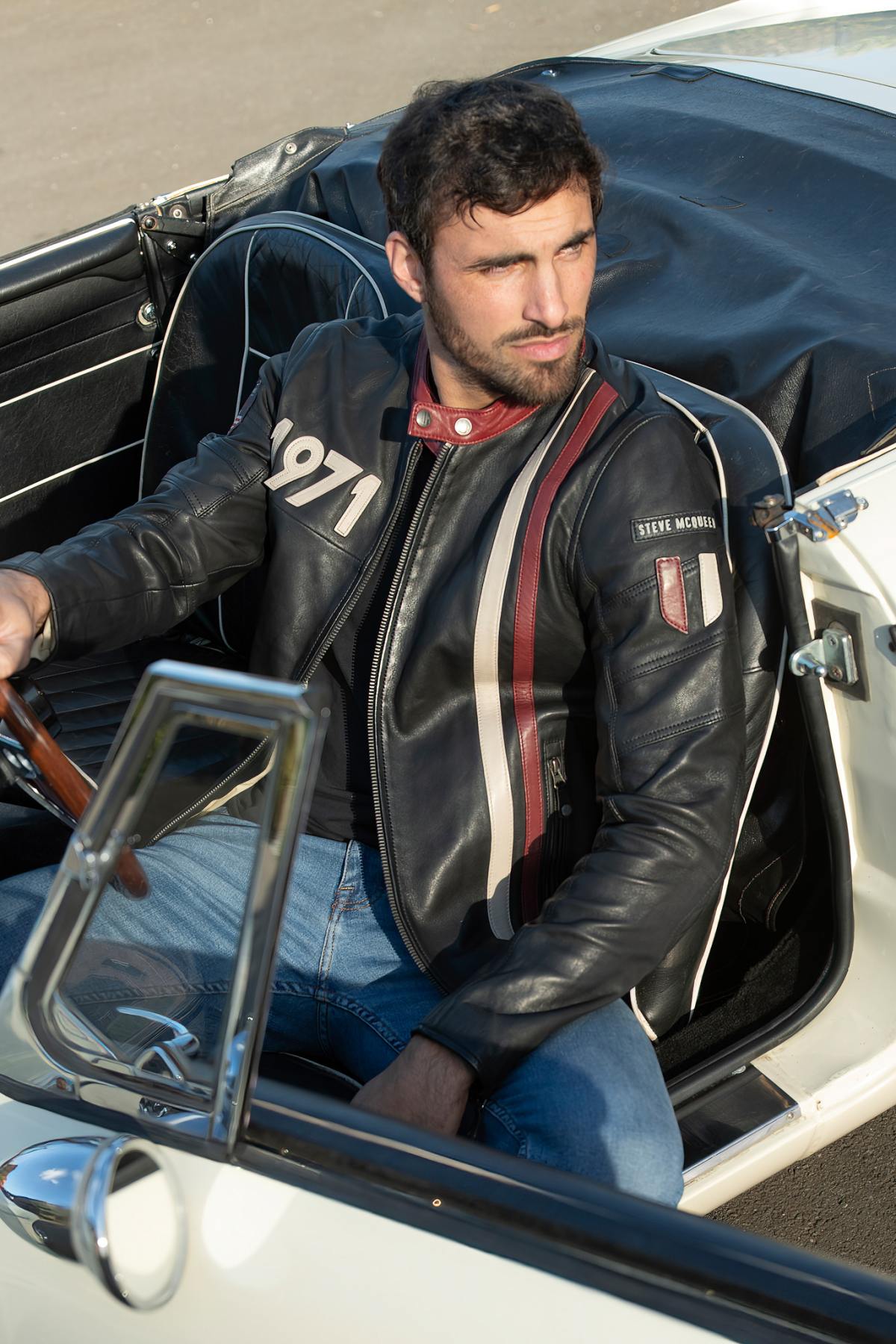 Thick sheep leather jacket with raw patina and racing stripes. - Image n°2