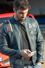 Royal blue sheepskin jacket, regular fit, perfect for all seasons. - Image n°2