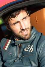 Royal blue sheepskin jacket, regular fit, perfect for all seasons. - Image n°4