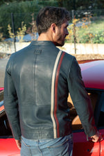 Royal blue sheepskin jacket, regular fit, perfect for all seasons. - Image n°3