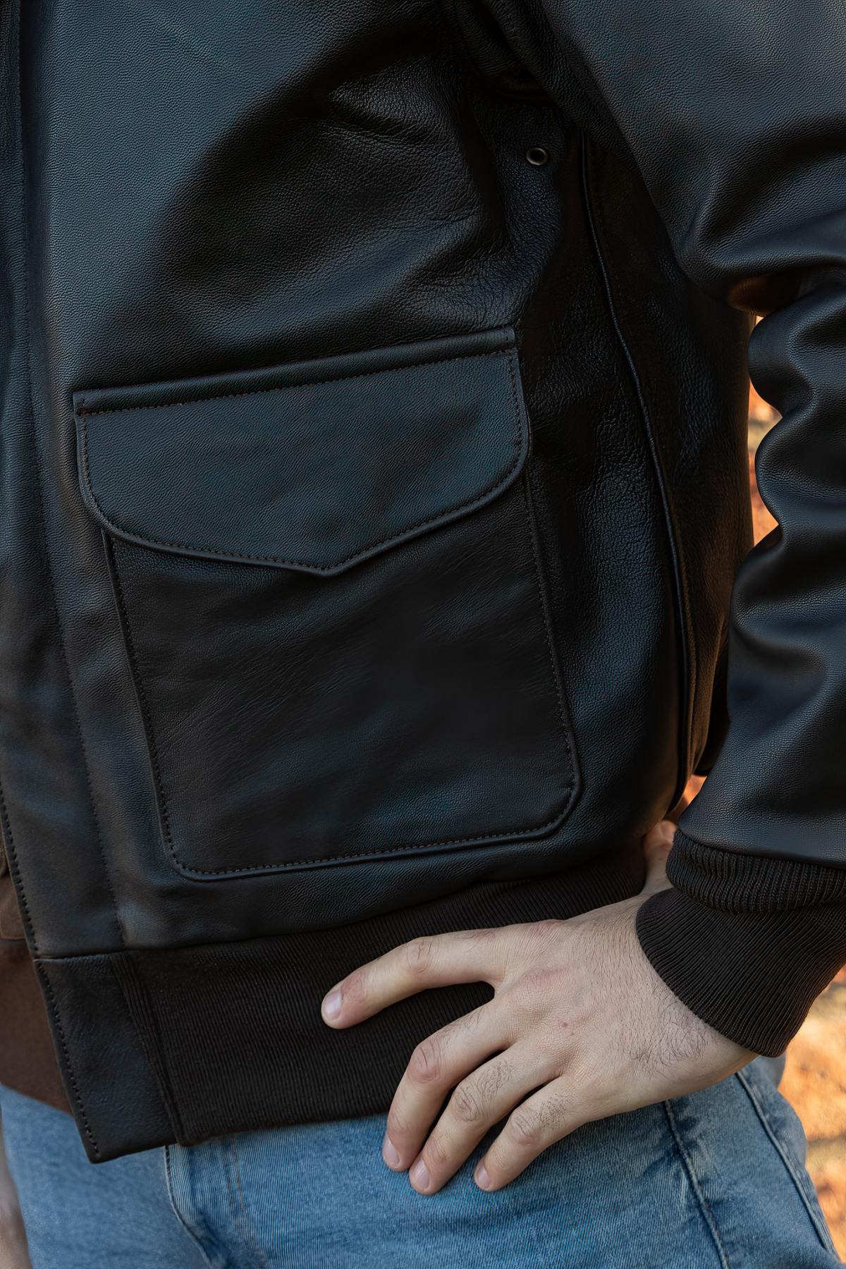 Military-grade goatskin A-2 jacket: timeless design, modern fit. - Image n°11
