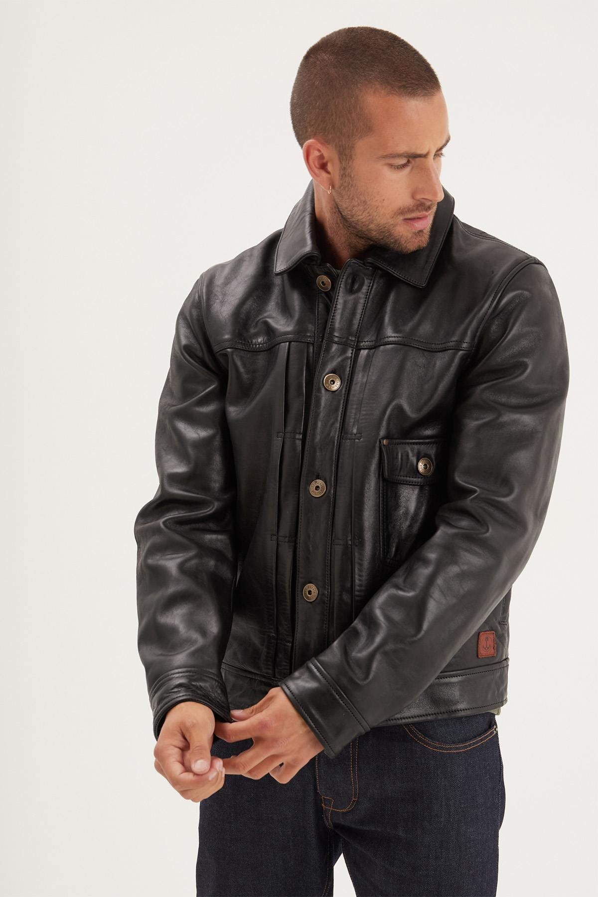A horsehide jacket cut in the 1930s Type 1 style, made to endure. - Image n°5