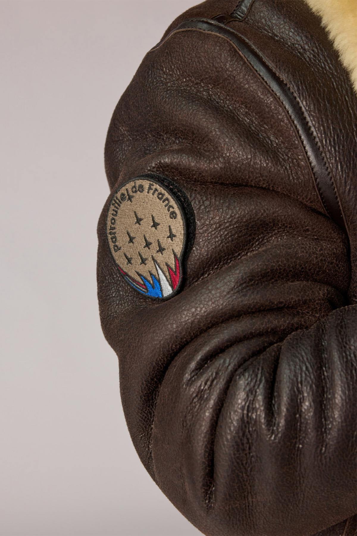Reversed sheep leather bomber in brown and beige, warm and durable. - Image n°2