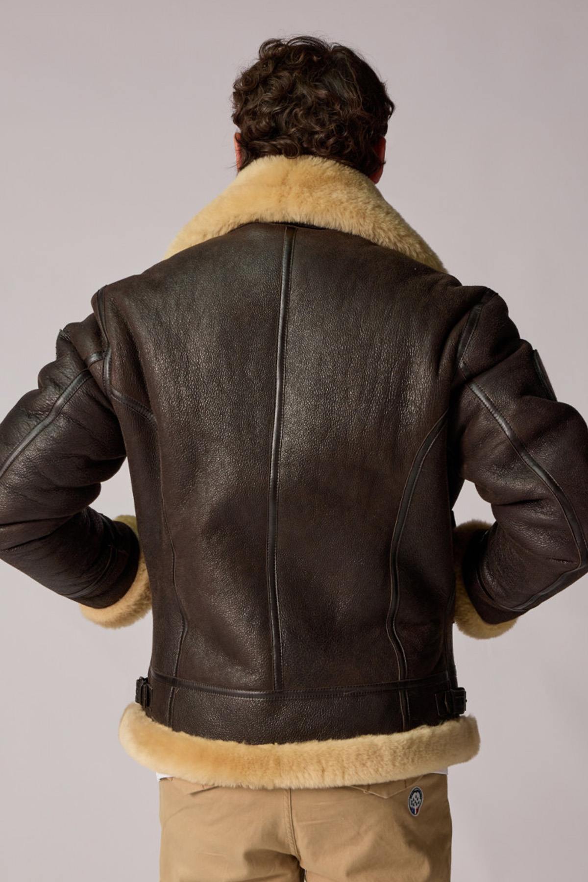 Reversed sheep leather bomber in brown and beige, warm and durable. - Image n°5