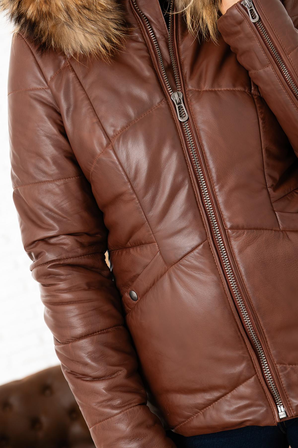 Cognac lambskin jacket with removable fur collar for winter elegance. - Image n°7