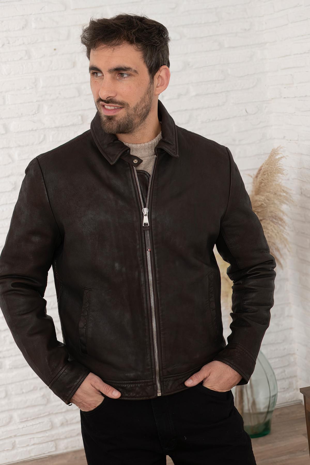 Rich brown sheepskin jacket-supple, durable, and timelessly stylish. - Image n°6
