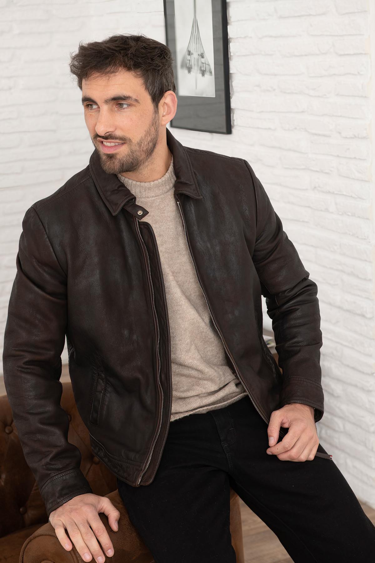 Rich brown sheepskin jacket-supple, durable, and timelessly stylish. - Image n°1