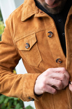 Cognac suede-effect buffalo leather, a fresh take on the jeans jacket. - Image n°2