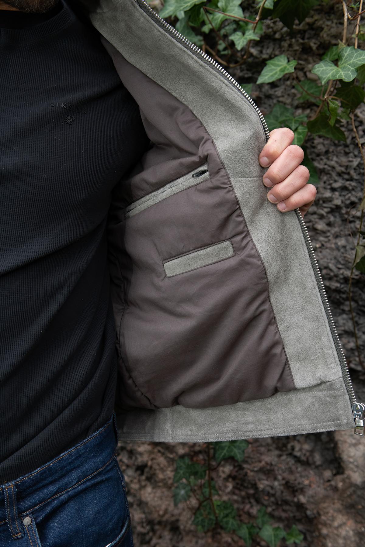 Soft anthracite suede jacket in buffalo leather. Timeless and refined. - Image n°5