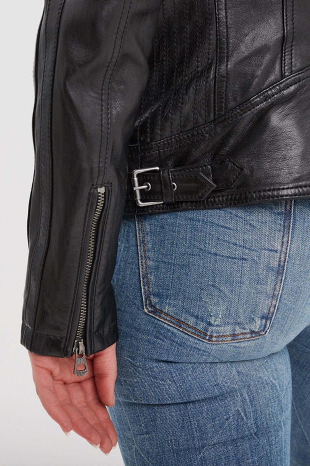 Soft black sheep leather jacket with a relaxed fit and moto collar. - Image n°4