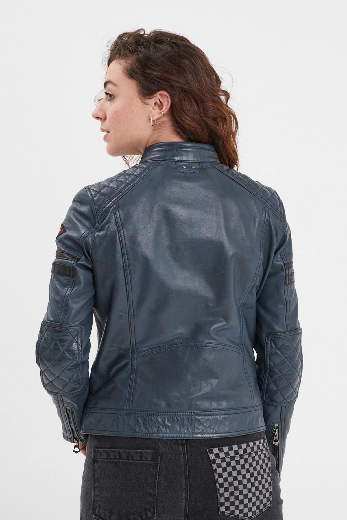 A short sheep leather jacket in blue, ideal for sporty-casual style. - Image n°6