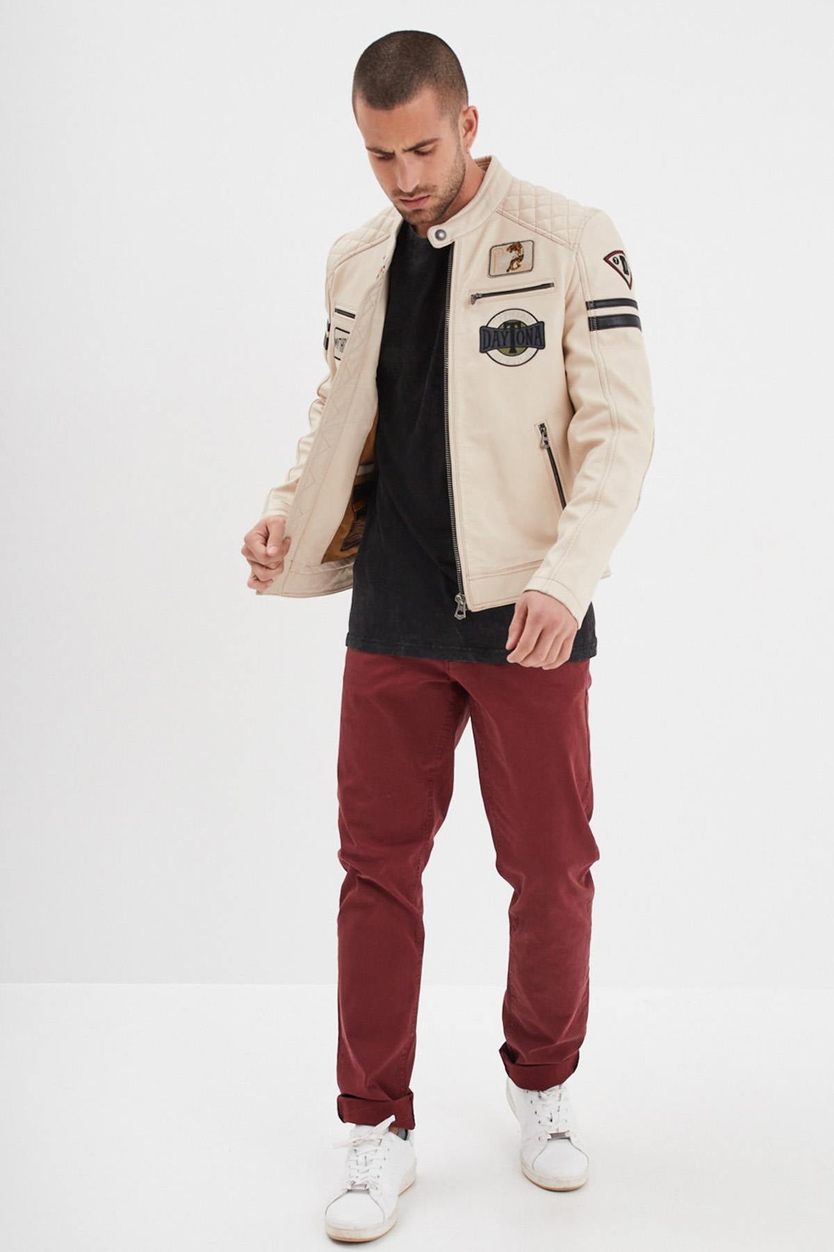 Ecru sheepskin jacket with a regular fit, crafted for all-season wear. - Image n°3