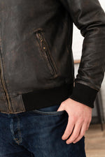 Bonbon: aged black and beige sheepskin teddy. Ribbed cuffs, zip front. - Image n°5