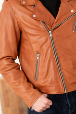 Ginger lambsheep leather biker jacket, belt-free and sleek. - Image n°5