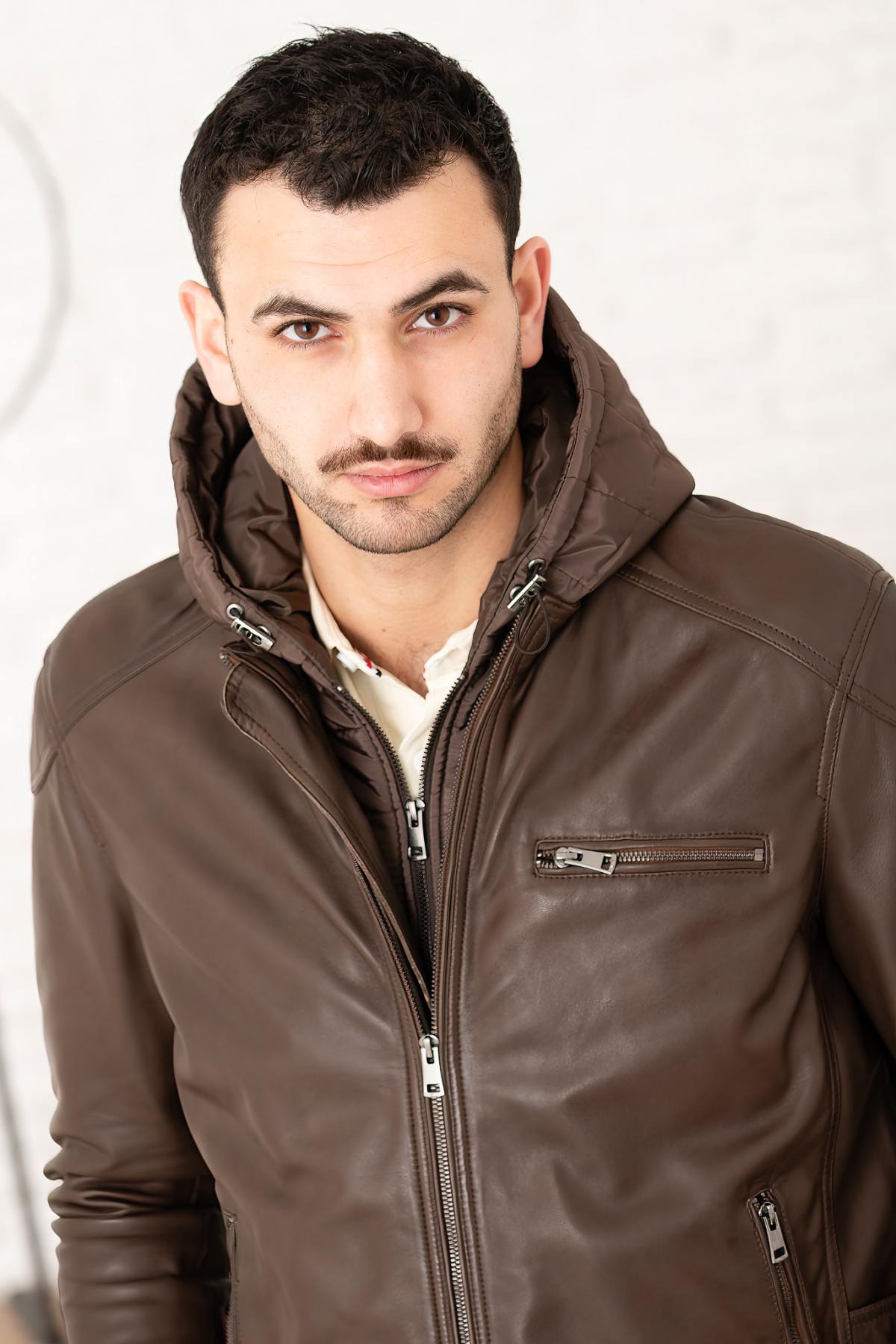 Leather jacket with removable hood in tech brown - Image n°5