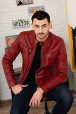 Supple lamb leather in Red Chili. Vegetable-tanned, biker collar. - Image n°6