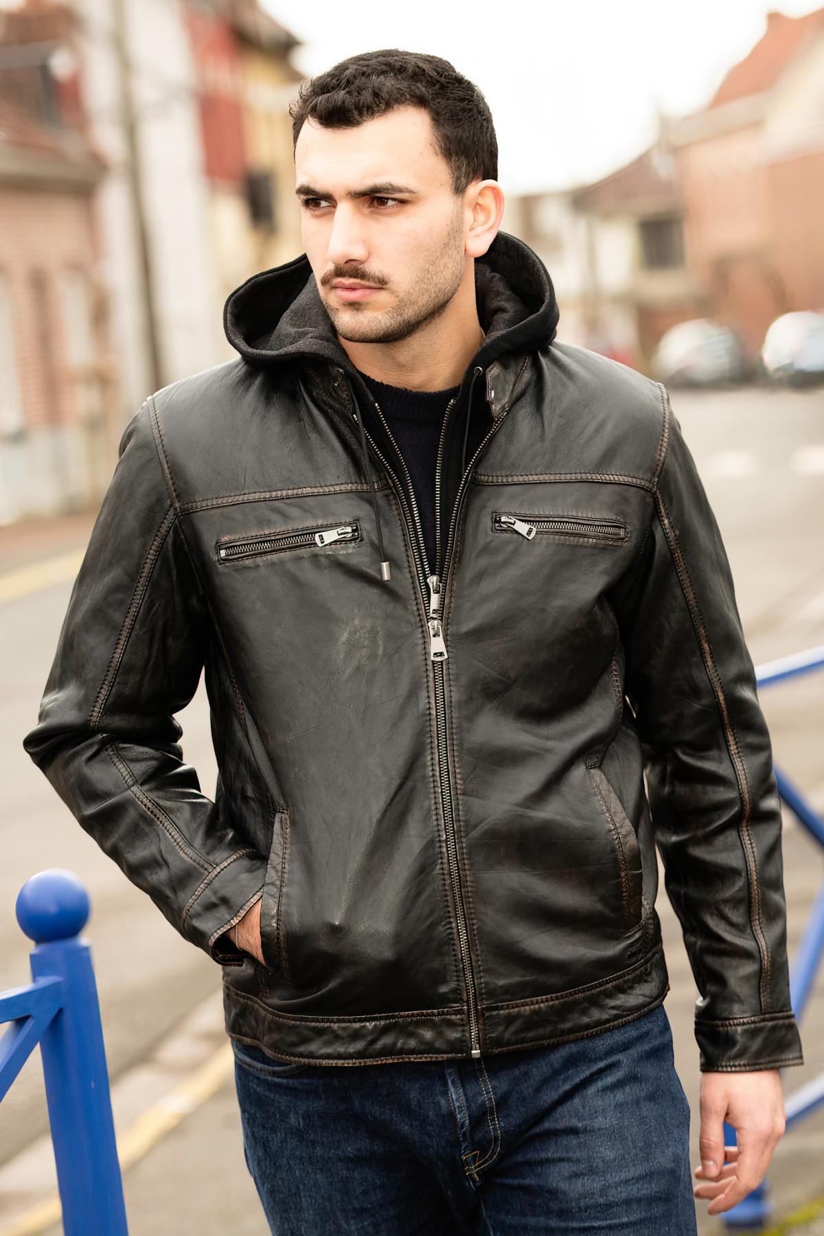 Black sheepskin jacket with a rub-off finish and removable hood. - Image n°6