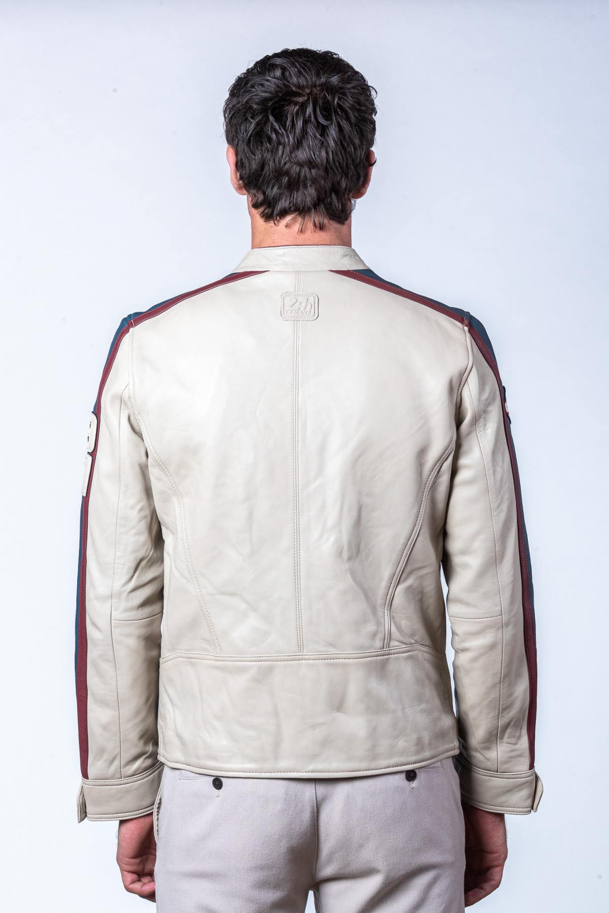 McQueen's legacy in ecru lambskin. A relaxed fit for all seasons. - Image n°4