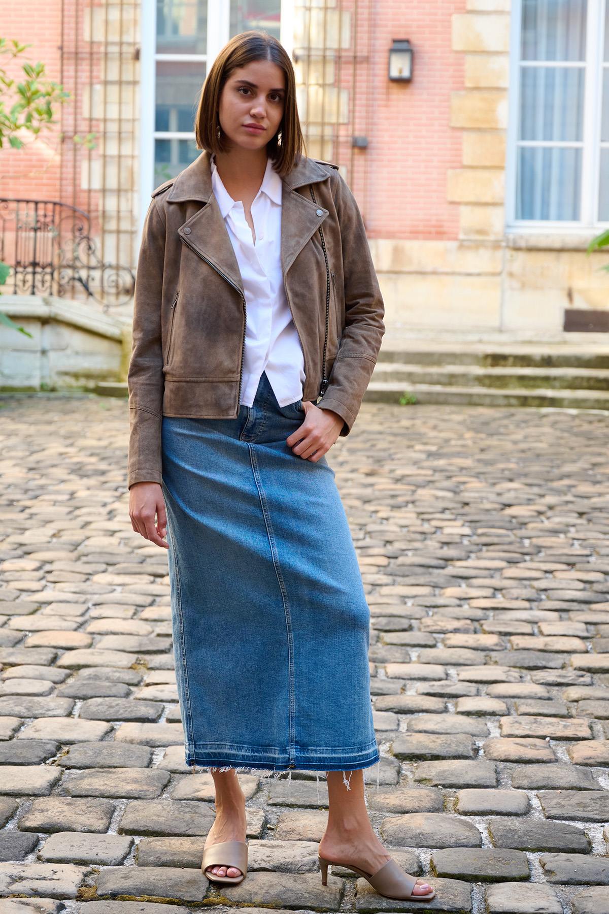 Light tobacco goatskin biker jacket with a soft suede-like finish. - Image n°3