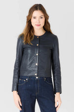 Short, thin and lightweight blue leather jacket with crew neck - Image n°5