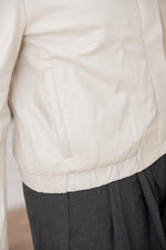 White sheep leather jacket, slim fit. Shirt collar and zip fastening. - Image n°7