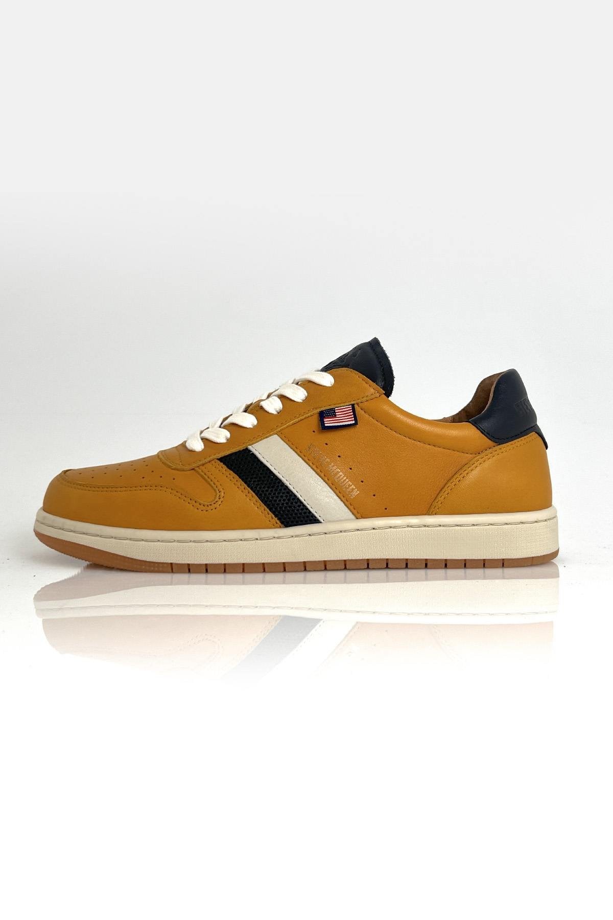 Steve McQueen yellow leather sneakers - Image n°2