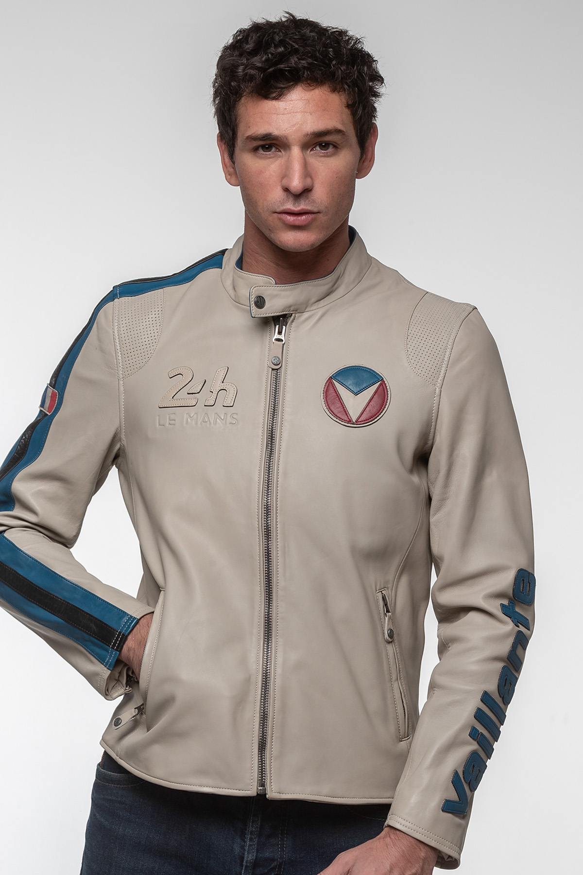 Ecru sheepskin jacket: lightweight, soft, and motorsport-inspired. - Image n°7