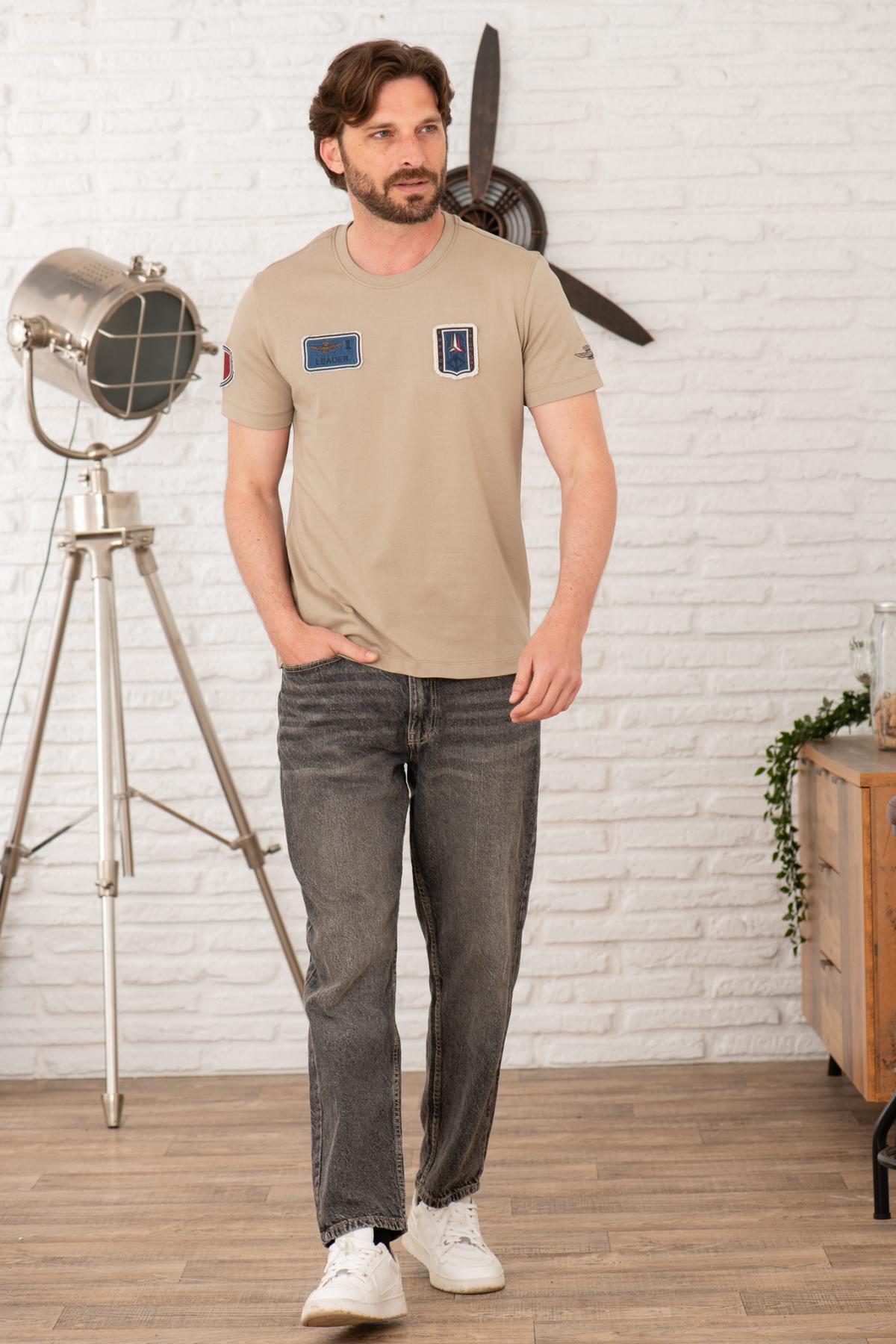 Sand-colored cotton T-shirt with distressed patches - Image n°2