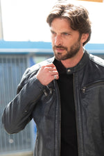 Navy blue lambskin jacket with a biker collar and regular fit. - Image n°6