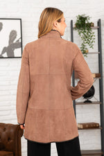 Elegant reversible brown suede leather coat - Image n°10