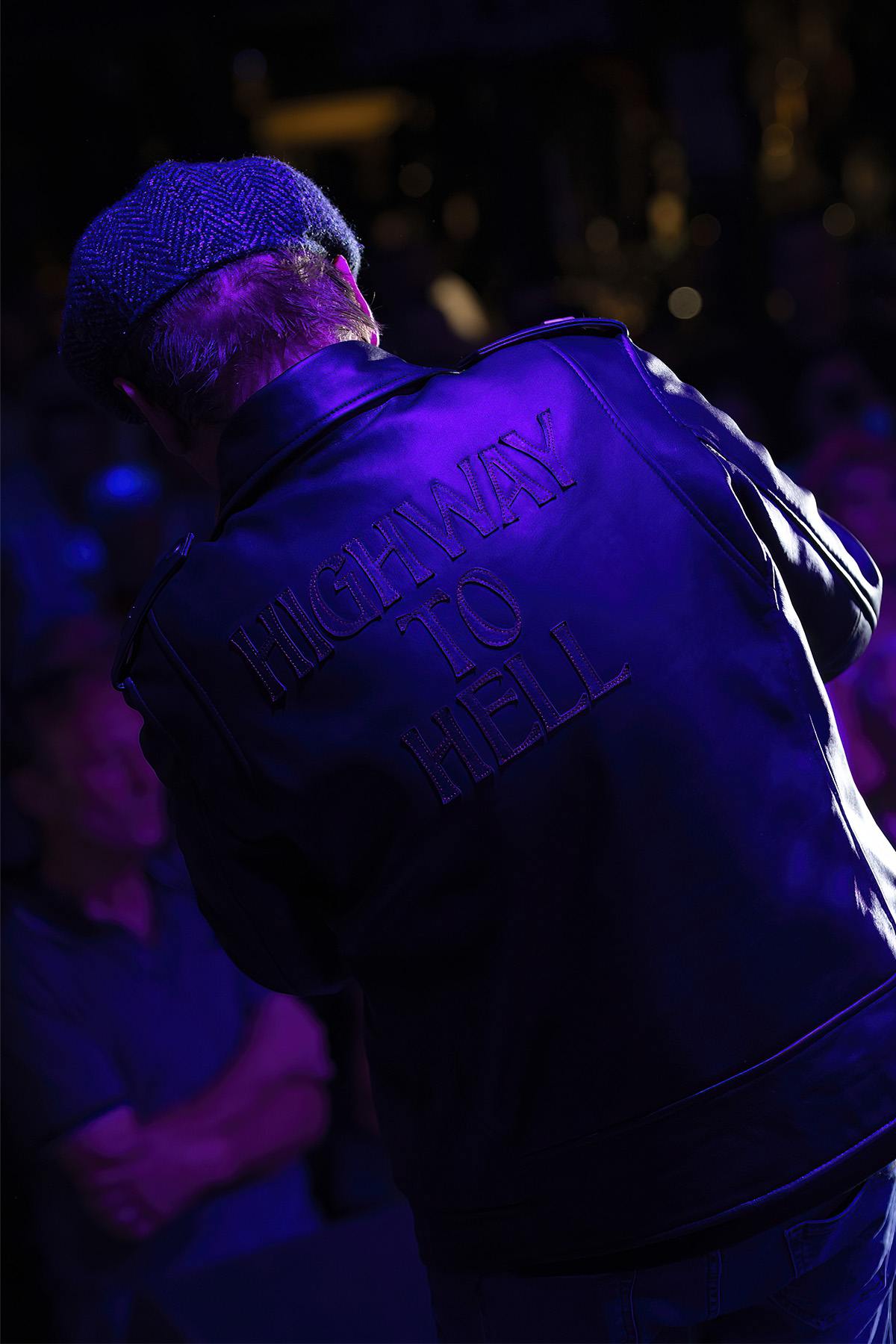 Leather biker jacket in tribute to the group AC/DC - Image n°9