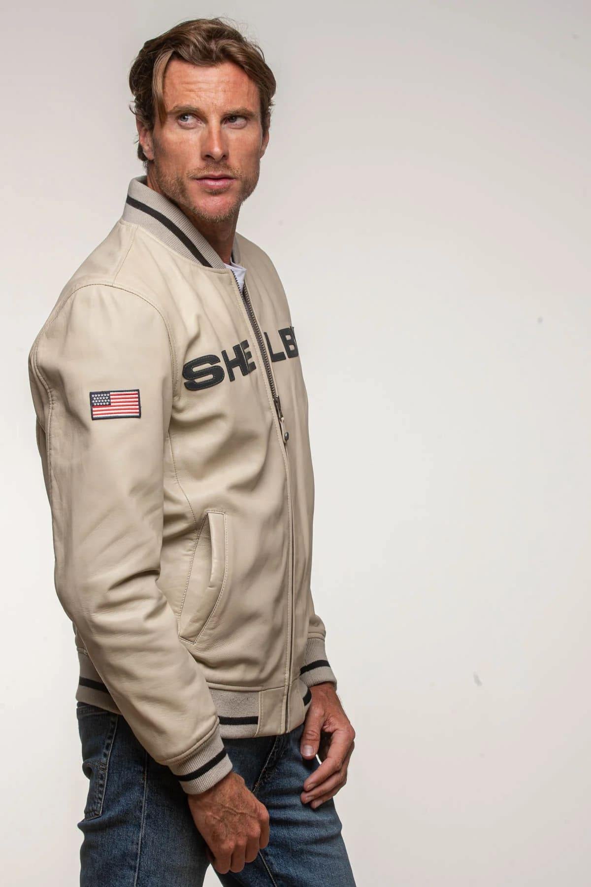 Soft ecru sheepskin bomber, inspired by Shelby's racing legacy. - Image n°5