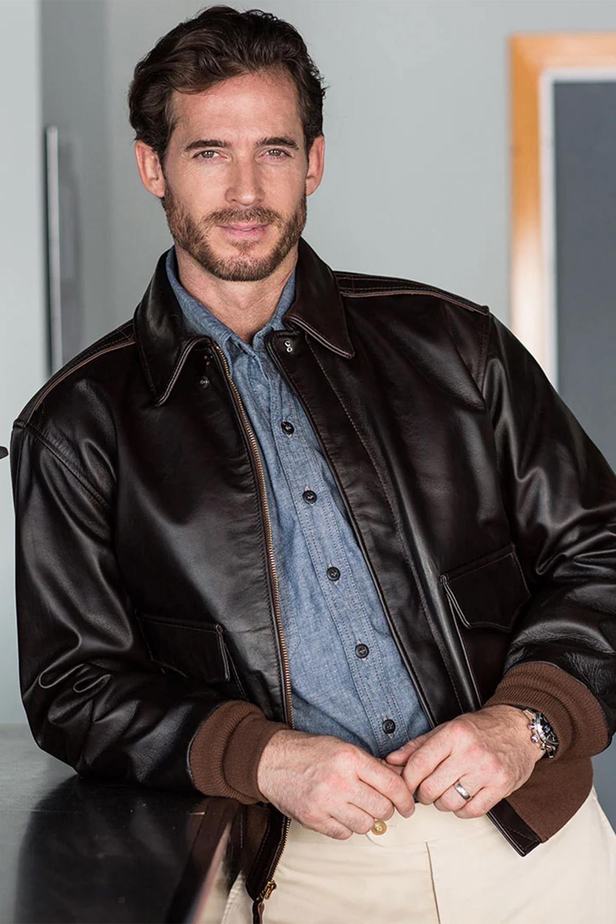 Mahogany horsehide A-2 jacket: a WWII aviator icon reborn. - Image n°1