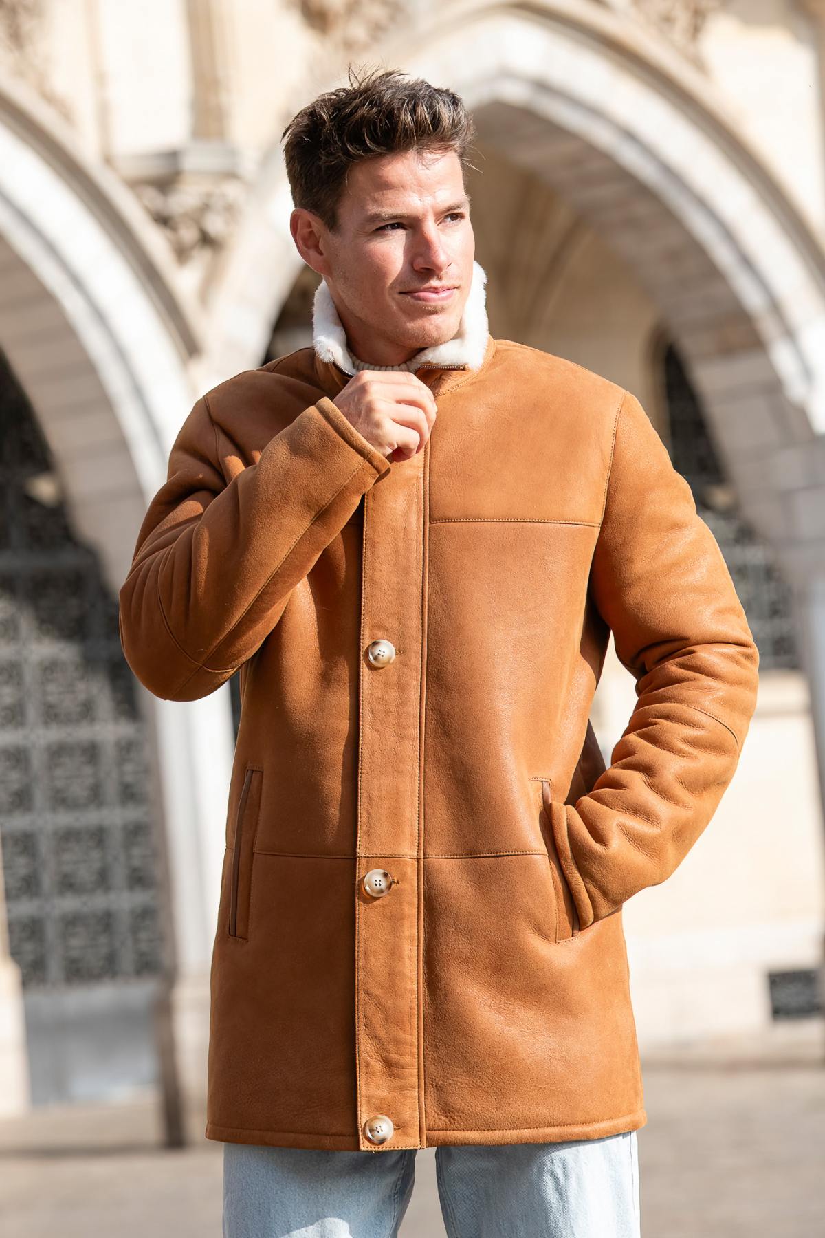 Reversed sheep leather in whisky hue, regular fit for timeless style. - Image n°1