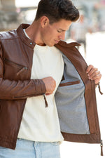Cognac-coloured leather jacket with biker collar and skinny fit - Image n°5