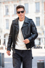 Perfecto in sturdy leather imported from the United States - Image n°4