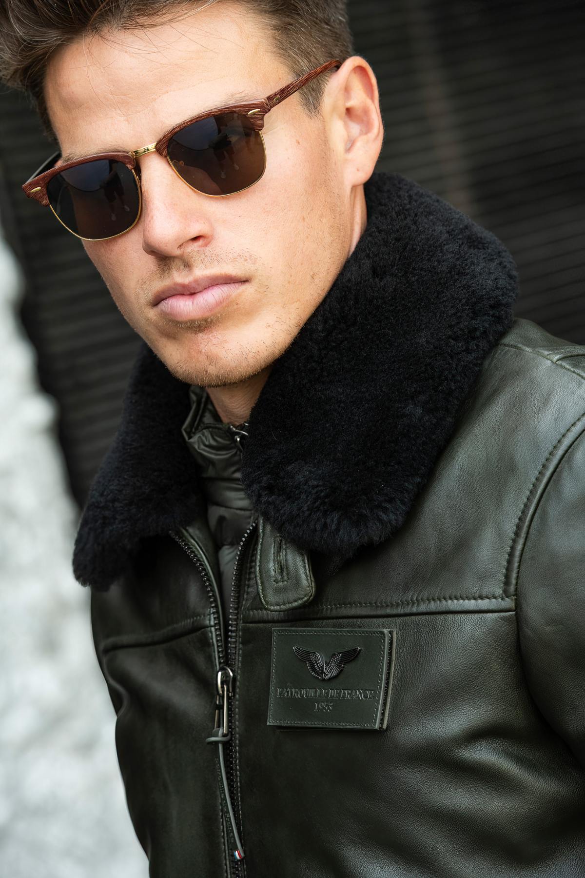 Khaki leather aviator jacket designed for the Patrouille de France - Image n°7